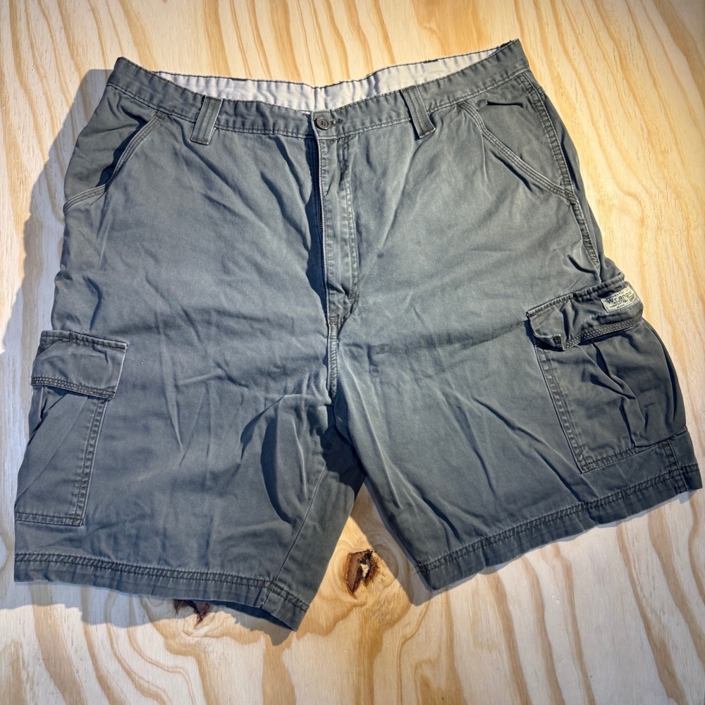 Wrangler Men's Hero Cargo Shorts Grey Utility Pockets Cotton Bottoms Size 40